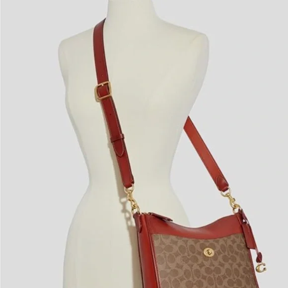 NEW Coach Chaise Crossbody Bag In Signature Canvas C8487 - Picture 4 of 4